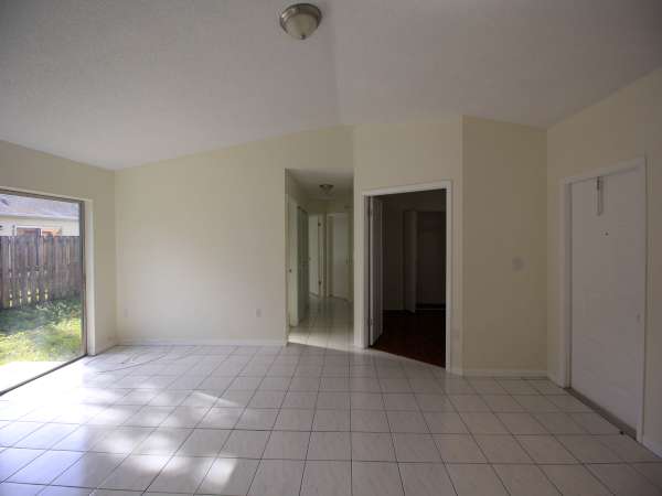 Building Photo - 510 Danville Ter