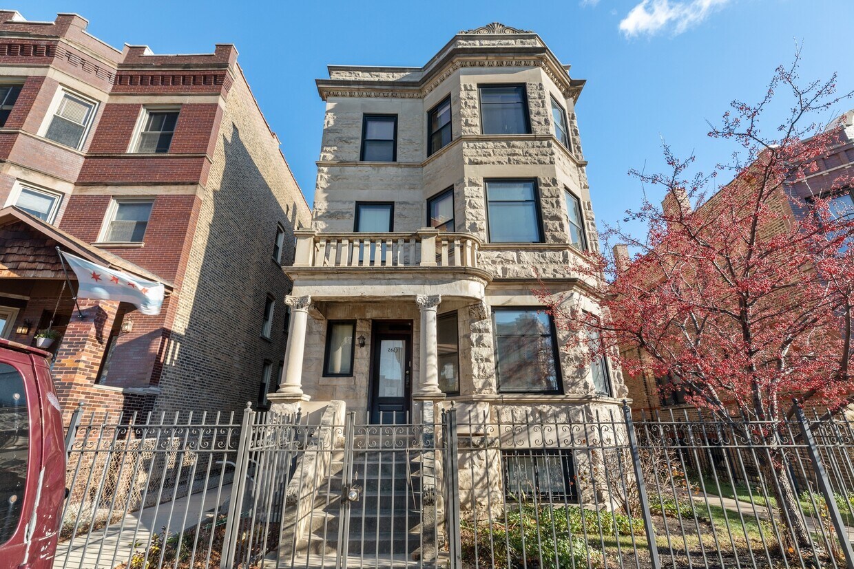 Primary Photo - 2623 N Kimball Ave