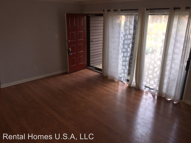 Foto del edificio - 2 br, 2 bath House - 2988 St. Albans Common