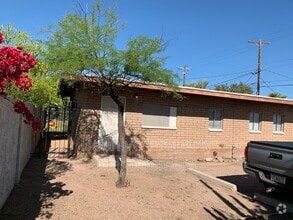Building Photo - 432 E Kimball Ave