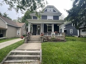 Building Photo - 461 Littleton St