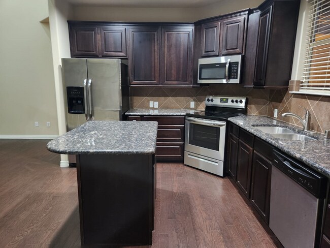 Building Photo - 4167 Florence Dr