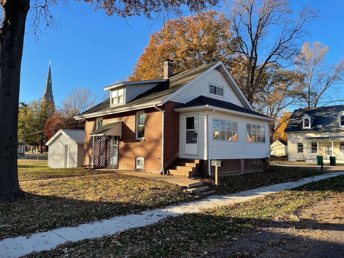 Primary Photo - Newley Remodeled 2 Bedroom Home