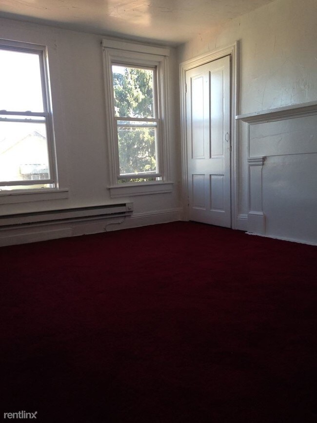 Building Photo - 2 br, 1 bath  - 919 Robinson St
