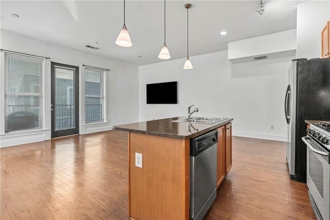 Foto del edificio - 1195 Milton Terrace SE
