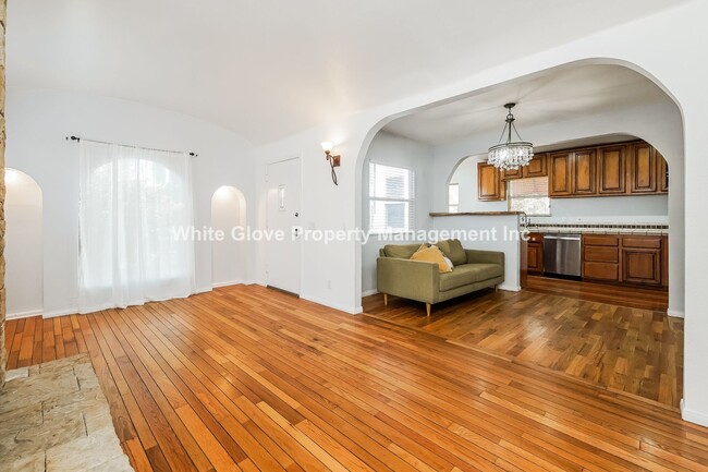 Building Photo - Spanish-Style 2 Bedroom Long Beach Home