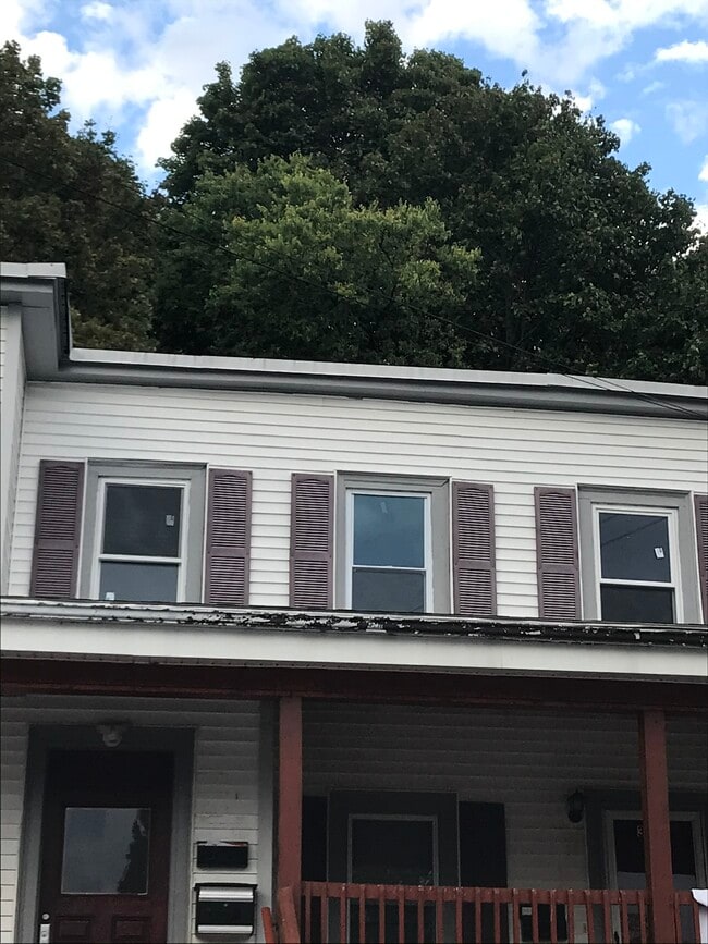Building Photo - 33 White St