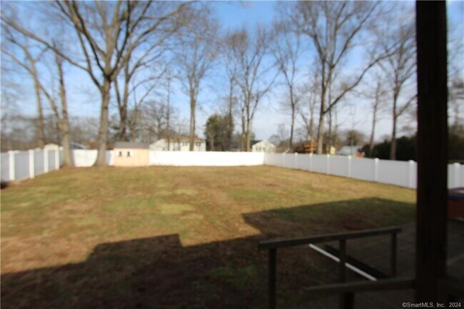 Building Photo - 68 Fuller Dr