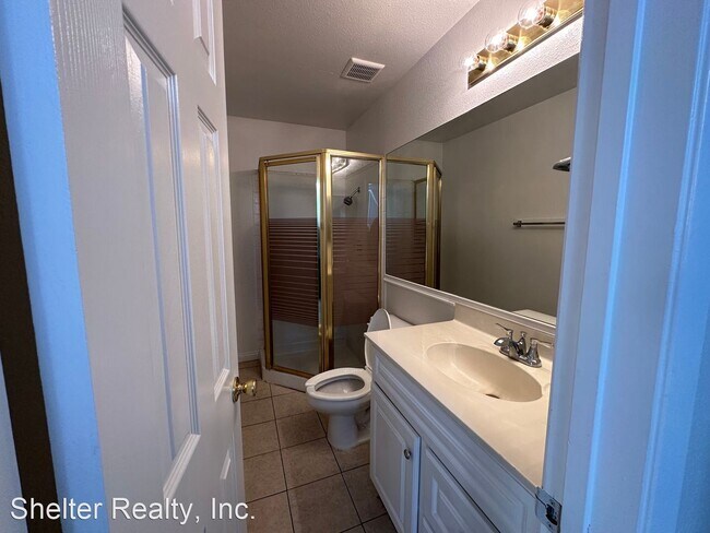 Building Photo - 2 br, 2 bath House - 2220 Tall Pine Drive
