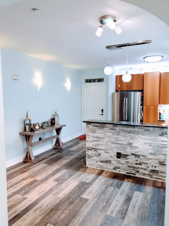 Building Photo - 1225 Island