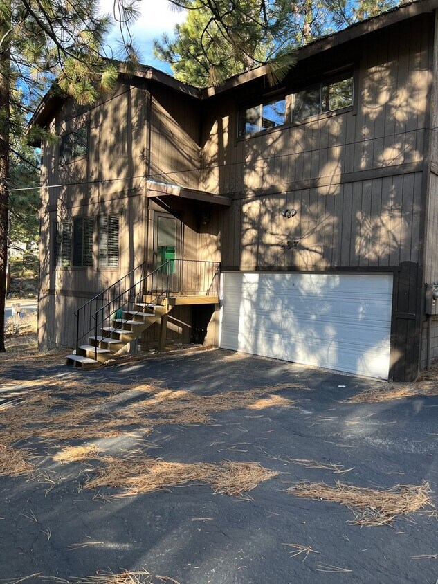 Foto principal - Want a home in a very quiet neighborhood, ...