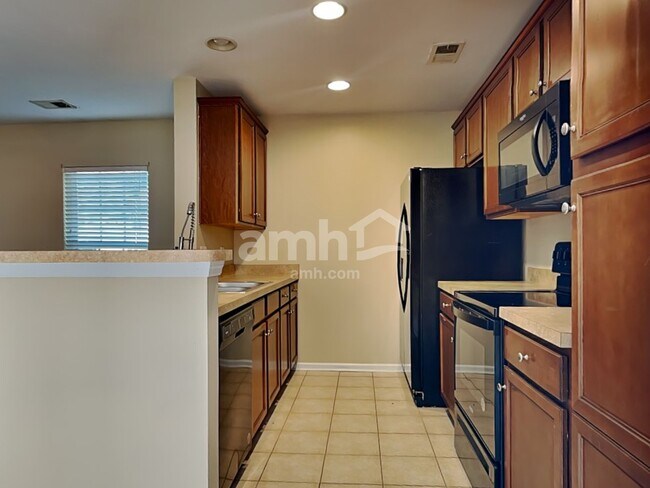 Foto del edificio - 409 Lakewind Dr