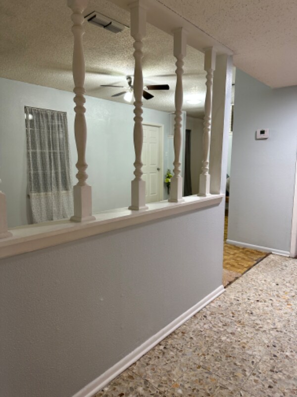 Building Photo - 7418 Meadow Cliff St