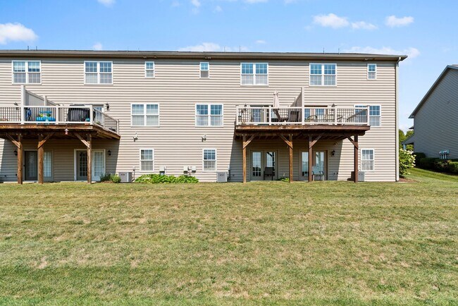 Building Photo - Great 3 Bedroom Townhome in Hampden Twp