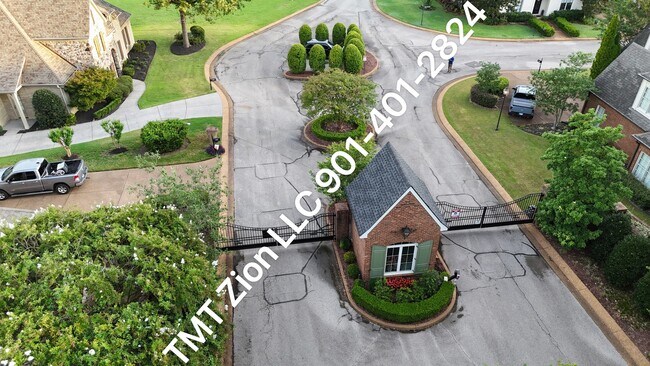 Building Photo - 6679 Old Ivy Cove