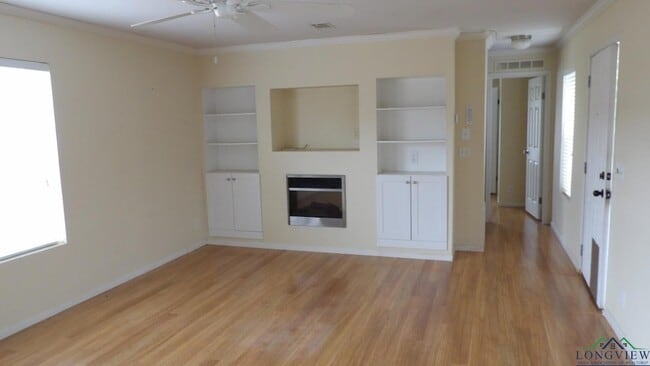 Building Photo - 268 Joy Ln