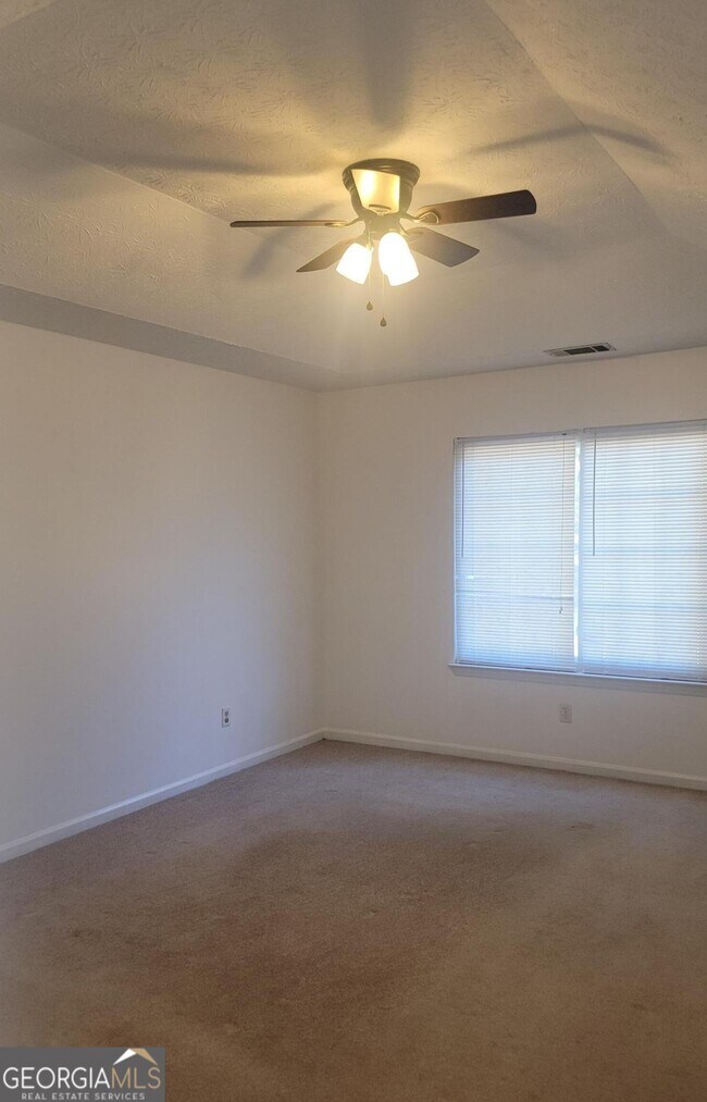 Foto del edificio - 445 Westside Dr