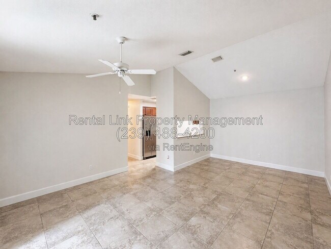 Foto del edificio - 4009 Crockers Lake Blvd