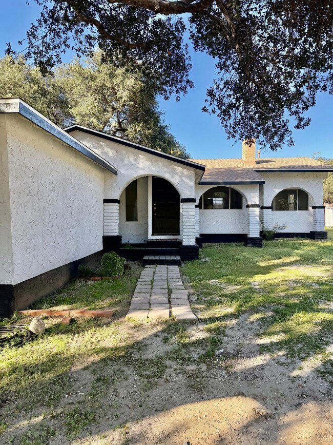 Foto del edificio - 21157 1/2 Placeritos blvd