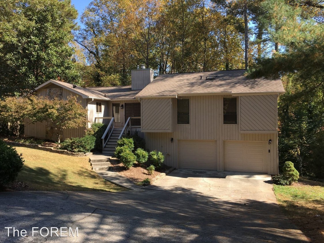Primary Photo - 5 br, 3 bath House - 1811 Greystone Court