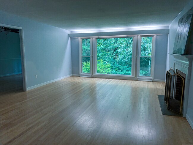Foto del edificio - 182 Knoll Dr