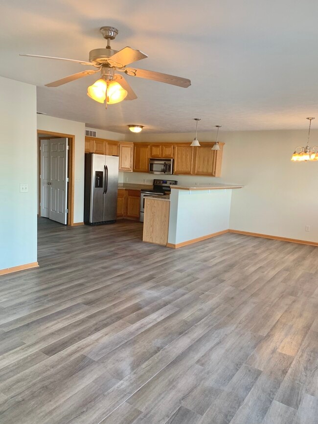 Building Photo - 2527 Cedar Cove Rd