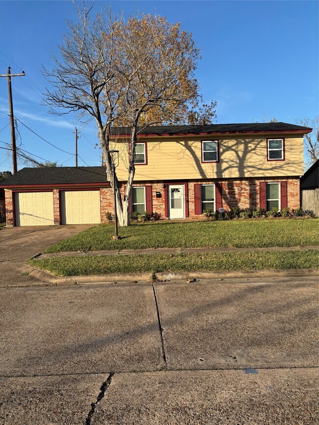 Foto del edificio - 4322 Woodmont Dr