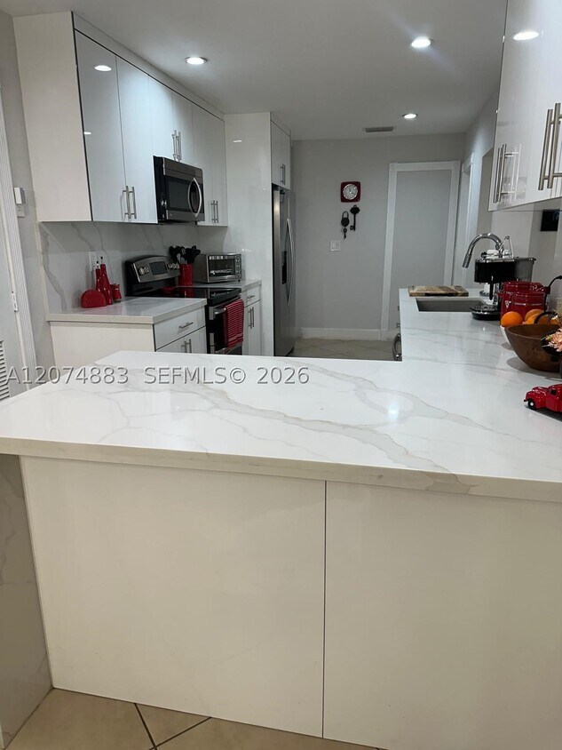 Building Photo - 14861 SW 70th St