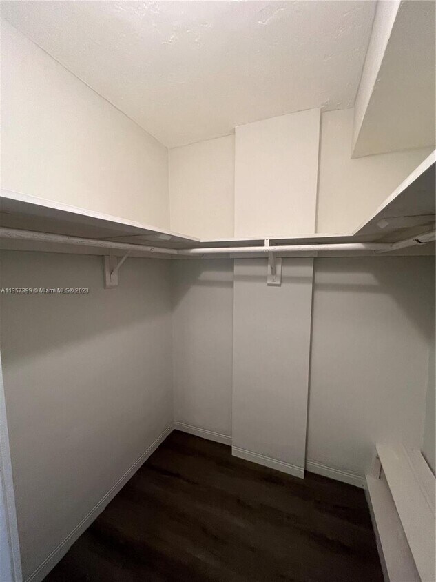 Foto del edificio - 1475 NE 125th Terrace