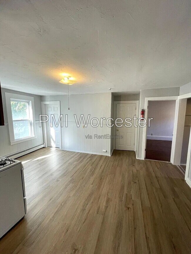 Foto del edificio - 25 Almont Ave