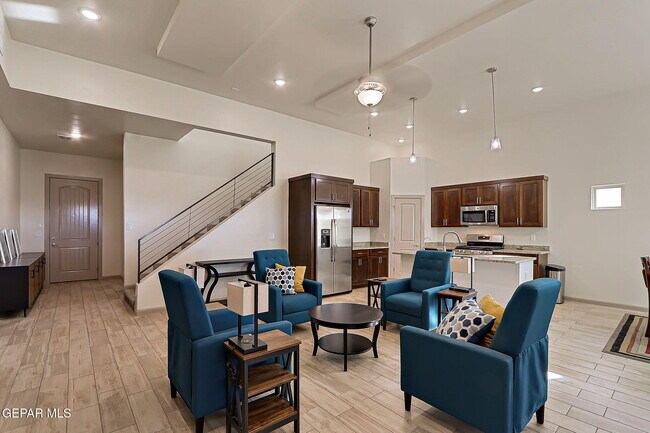 Foto del edificio - 7825 Enchanted View Dr