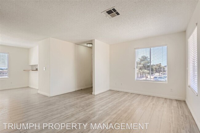 Building Photo - 2 br, 1 bath House - 716 Pensacola Lane #3