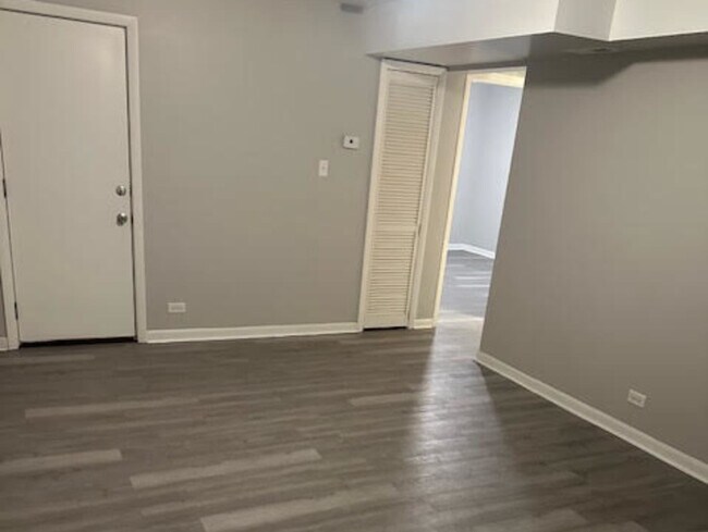 Foto del edificio - 14502 Cottage Grove Ave