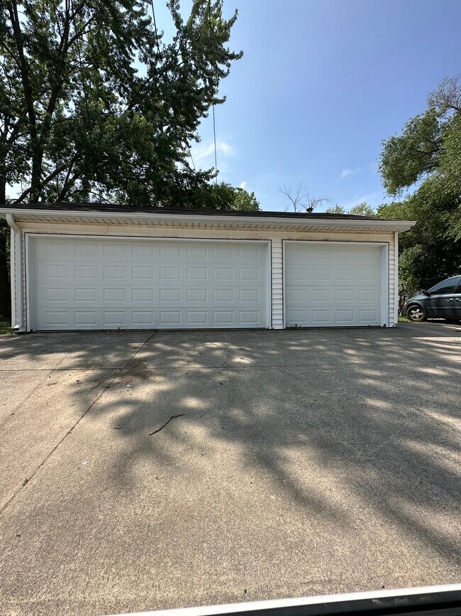 Building Photo - 1023 E Rudisill Blvd