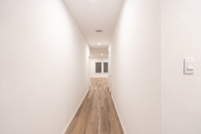 Foto del edificio - 14914 Timber Pnes Dr