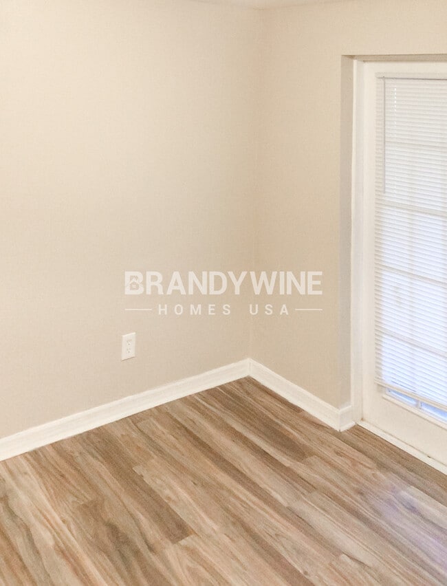 Foto del edificio - 9313 N 20th St