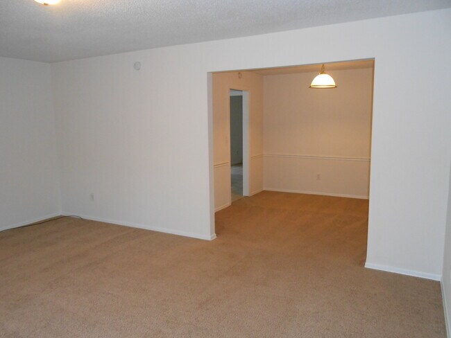 Building Photo - Price Improvement! Single Brick Ranch in G...