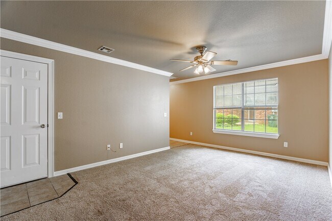 Foto del edificio - 56 S Woodsprings Dr