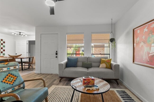 Foto del edificio - 3426 Willowrun Dr