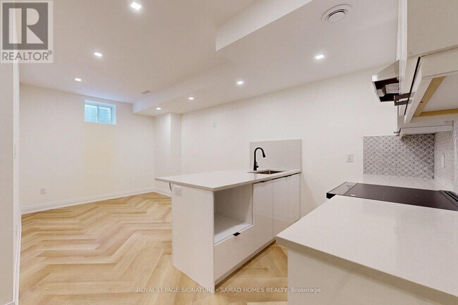 Photo du bâtiment - 3028 William Cutmore Blvd