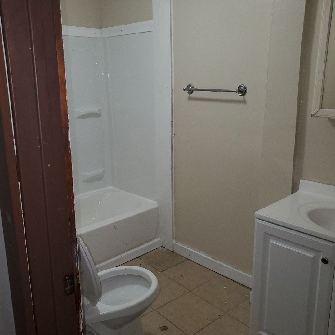 3812 Canton Ave Lorain, OH 44055 – photo 5