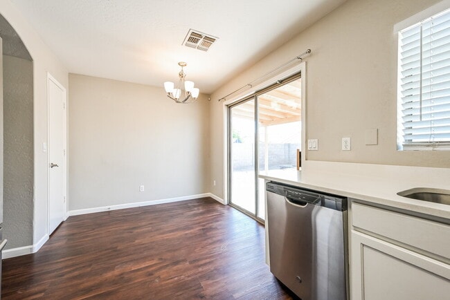 Building Photo - 12337 W Rosewood Dr