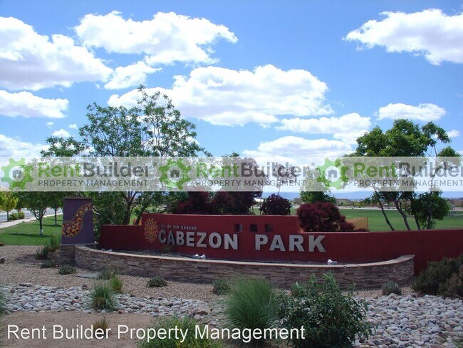 Foto del edificio - 3 br, 2 bath House - 2313 Delfinio Dr. SE