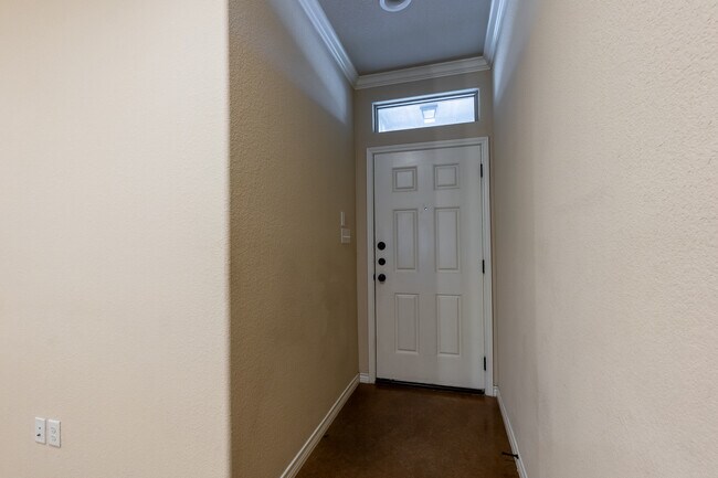 Foto del edificio - 312 Newcomb Ln