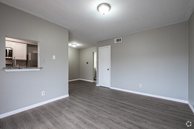 1BR, 1BA - 600SF - Crestridge