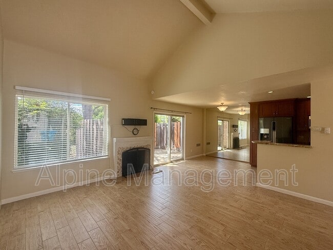 Foto del edificio - 2657 Kentworth Way