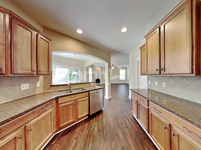 Foto del edificio - 8512 Dargan Ln