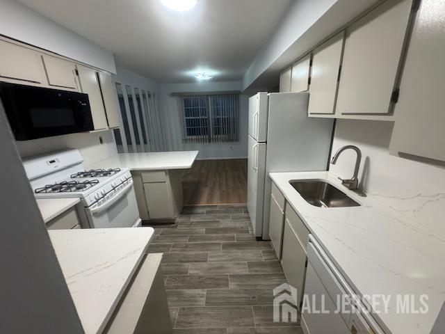 Building Photo - 1705 Green Hollow Dr