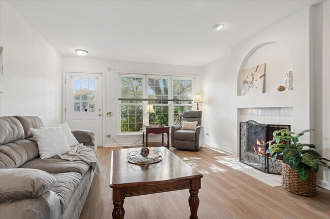 Foto del edificio - 305 Cane Garden Cir