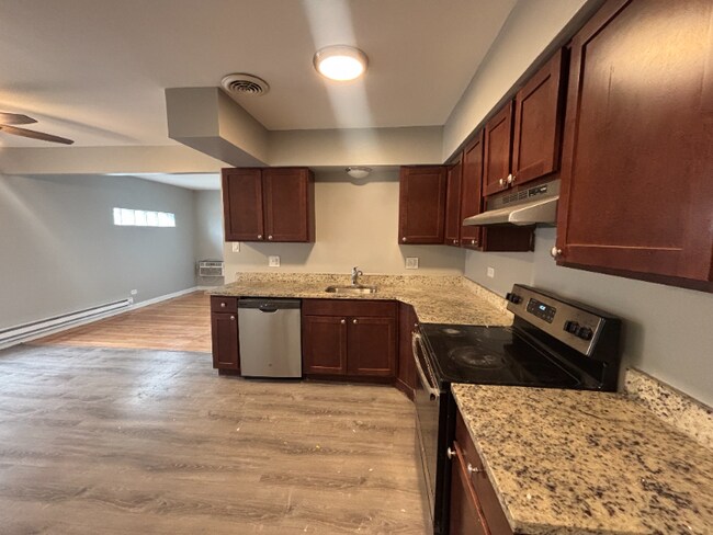 Foto del edificio - 3115-3125 W 79th St